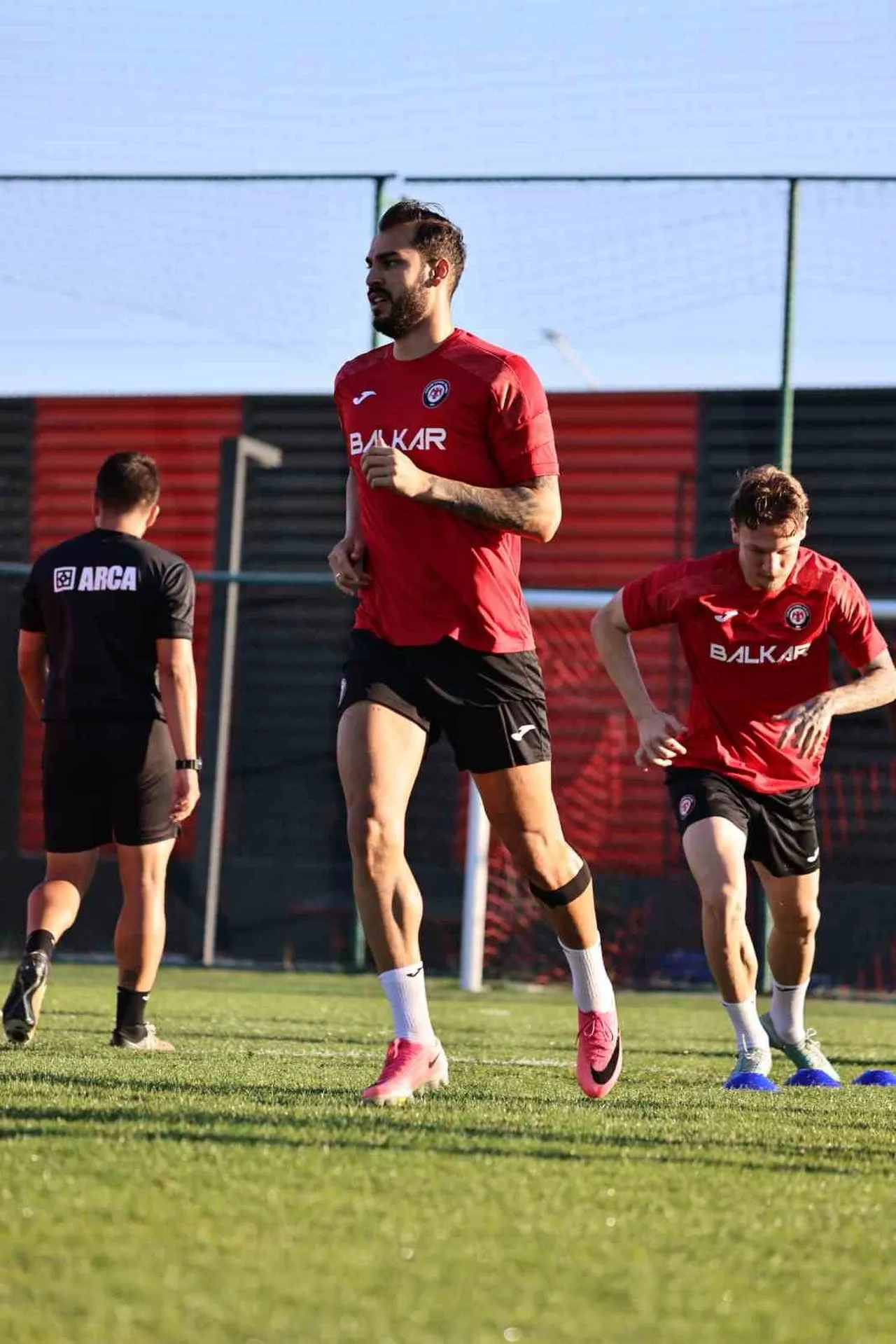 ÇORUM FK, TRENDYOL SÜPER LİG'İN 4'ÜNCÜ HAFTASINDA EYÜPSPPOR İLE KARŞILAŞACAĞI MAÇIN HAZIRLIKLARINA...