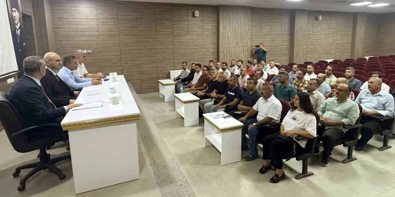 ARABAN’DA 2026-2027 EĞİTİM ÖĞRETİM YILI MÜDÜRLER KURULU TOPLANTISI YAPILDI