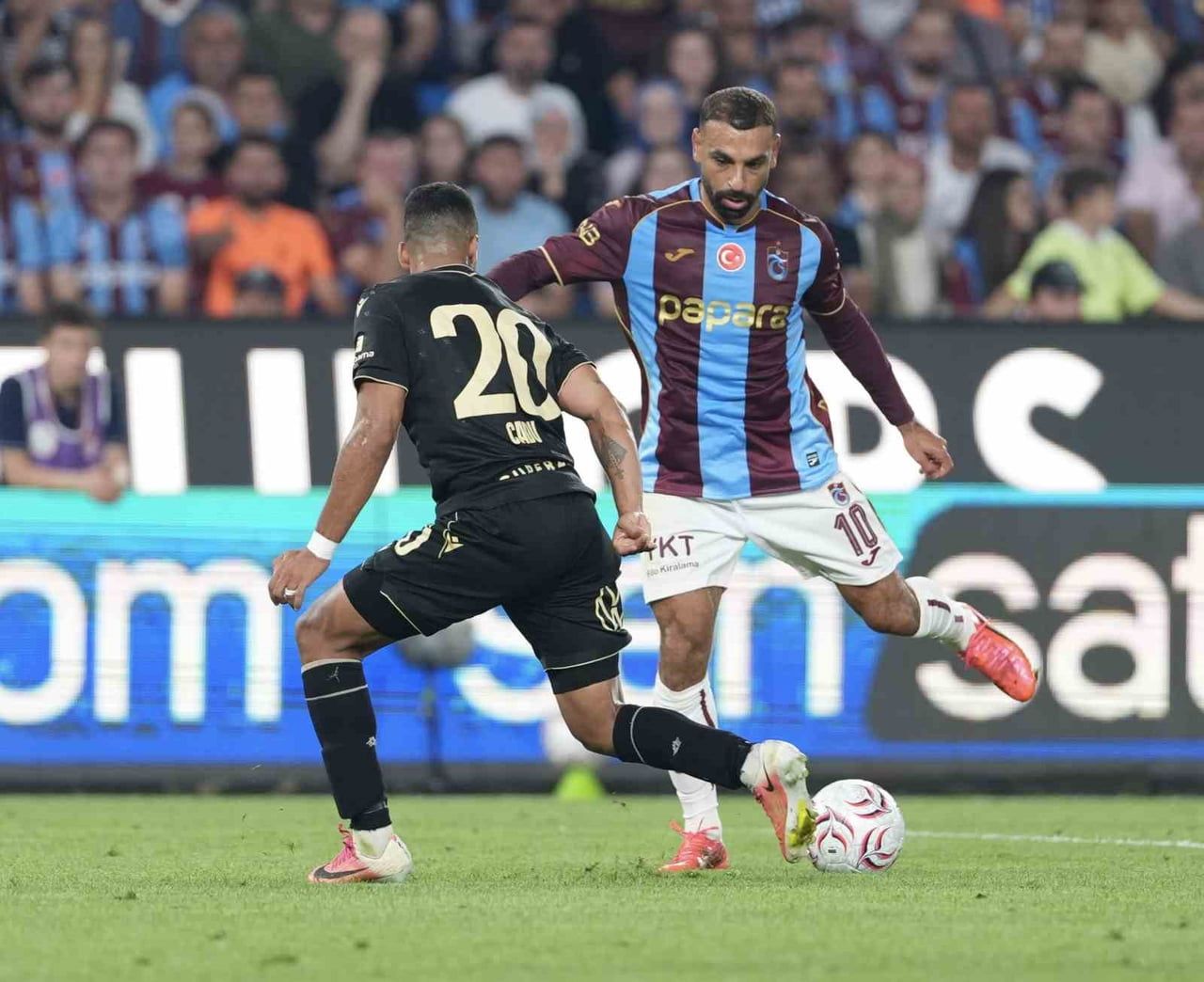 UEFA AVRUPA LİGİ PLAY-OFF TURU İLK MAÇINDA TRABZONSPOR, SAHASINDA MACARİSTAN EKİBİ FERENCVAROS'A...