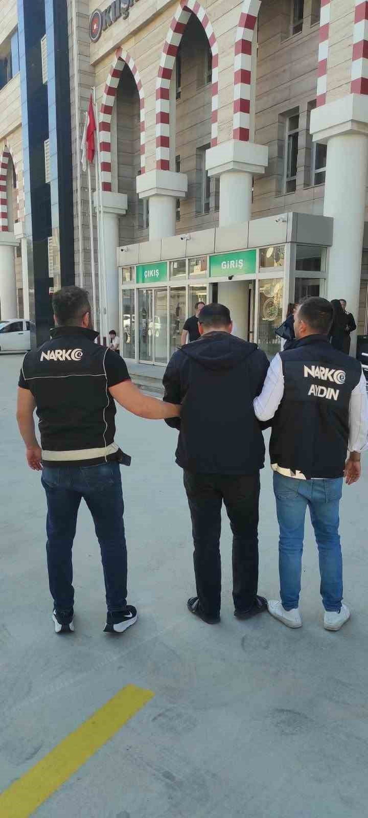 AYDIN’IN KUŞADASI İLÇESİNDE UYUŞTURUCU MADDE TİCARETİNİN ÖNLENMESİNE YÖNELİK DÜZENLENEN...