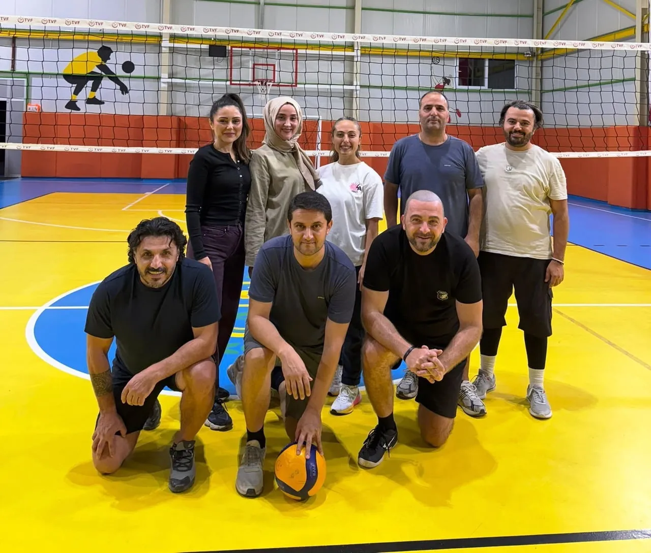 KÖRFEZ’DE 32 OKULUN ÖĞRETMEN TAKIMLARI, 24 KASIM ÖĞRETMENLER GÜNÜ KAPSAMINDA DÜZENLENEN VOLEYBOL...
