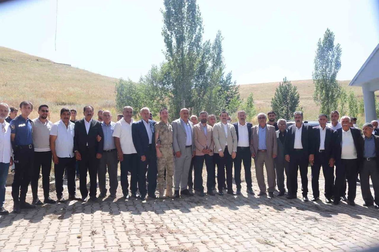 AĞRI’NIN TUTAK İLÇESİNE BAĞLI YUKARI ÖZDEK KÖYÜ’NDE, YILDIRIM VE AKGÜN AİLELERİ ARASINDA SAĞLANAN...