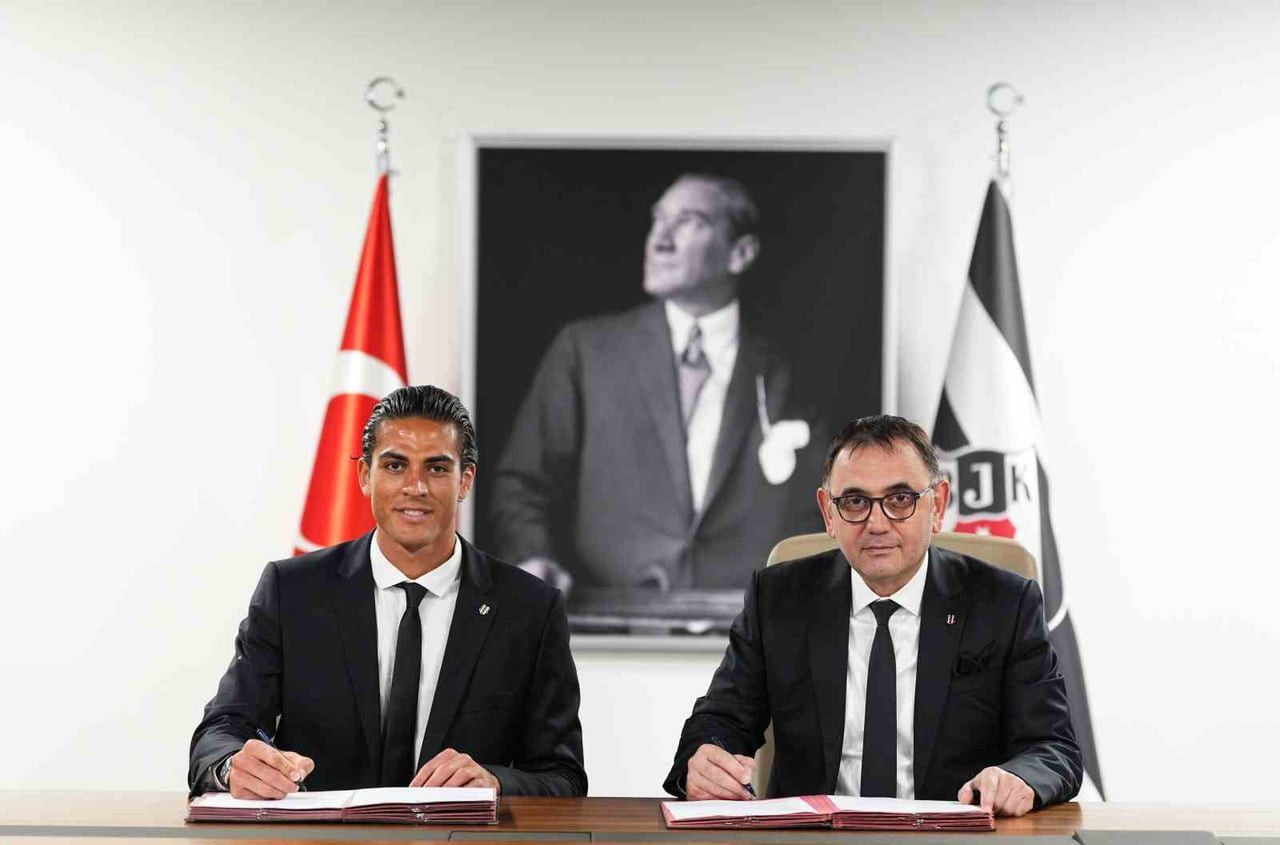 BEŞİKTAŞ, BAŞAKŞEHİR'İN 23 YAŞINDAKİ KALECİSİ DOĞAN ALEMDAR'I KADROSUNA KATTIĞINI...