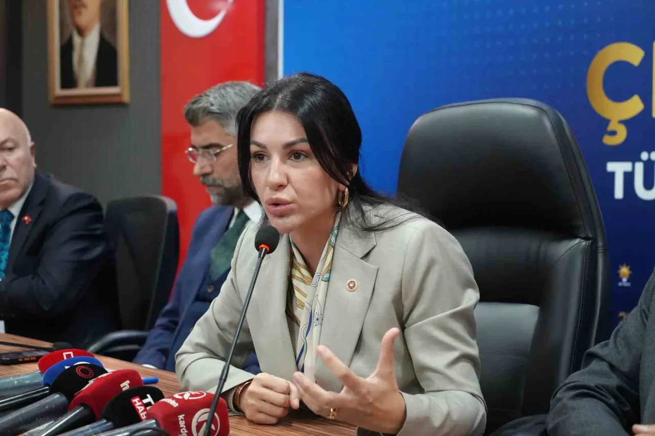 AK PARTİ GENEL BAŞKAN YARDIMCISI VE ÇEVRE VE ŞEHİRCİLİK POLİTİKALARI BAŞKANI NİLHAN AYAN, AK PARTİ...