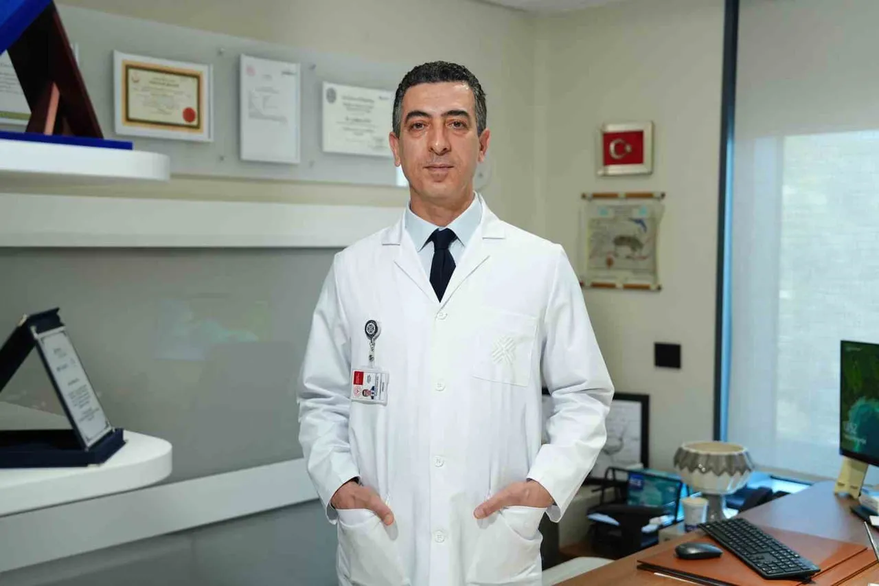 ÜROLOJİ UZMANI PROF. DR. RAMAZAN GÖKHAN ATIŞ