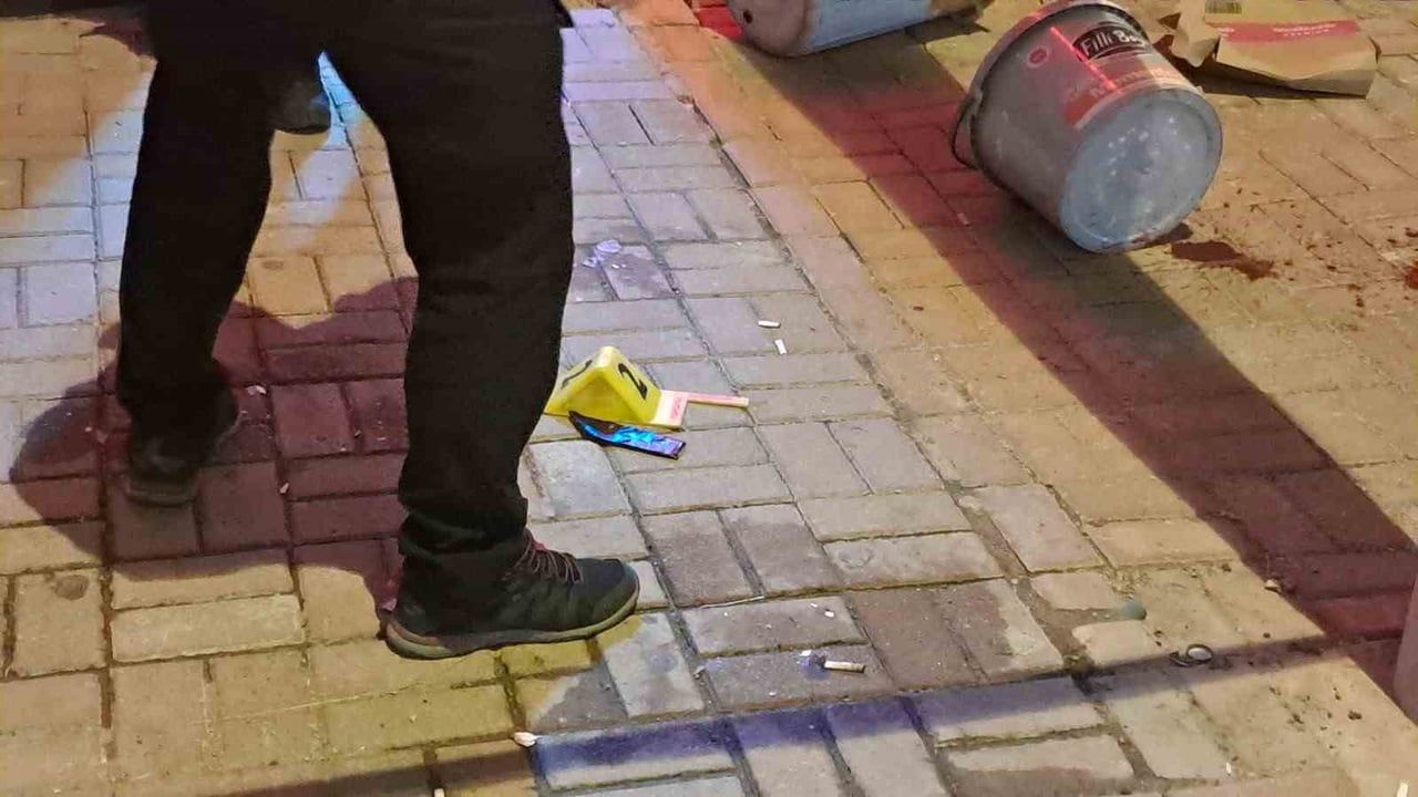 KARAMAN’DA İKİ GRUP ARASINDA ÇIKAN KAVGADA, 15 YAŞINDAKİ ÇOCUK BIÇAKLANARAK YARALANDI.