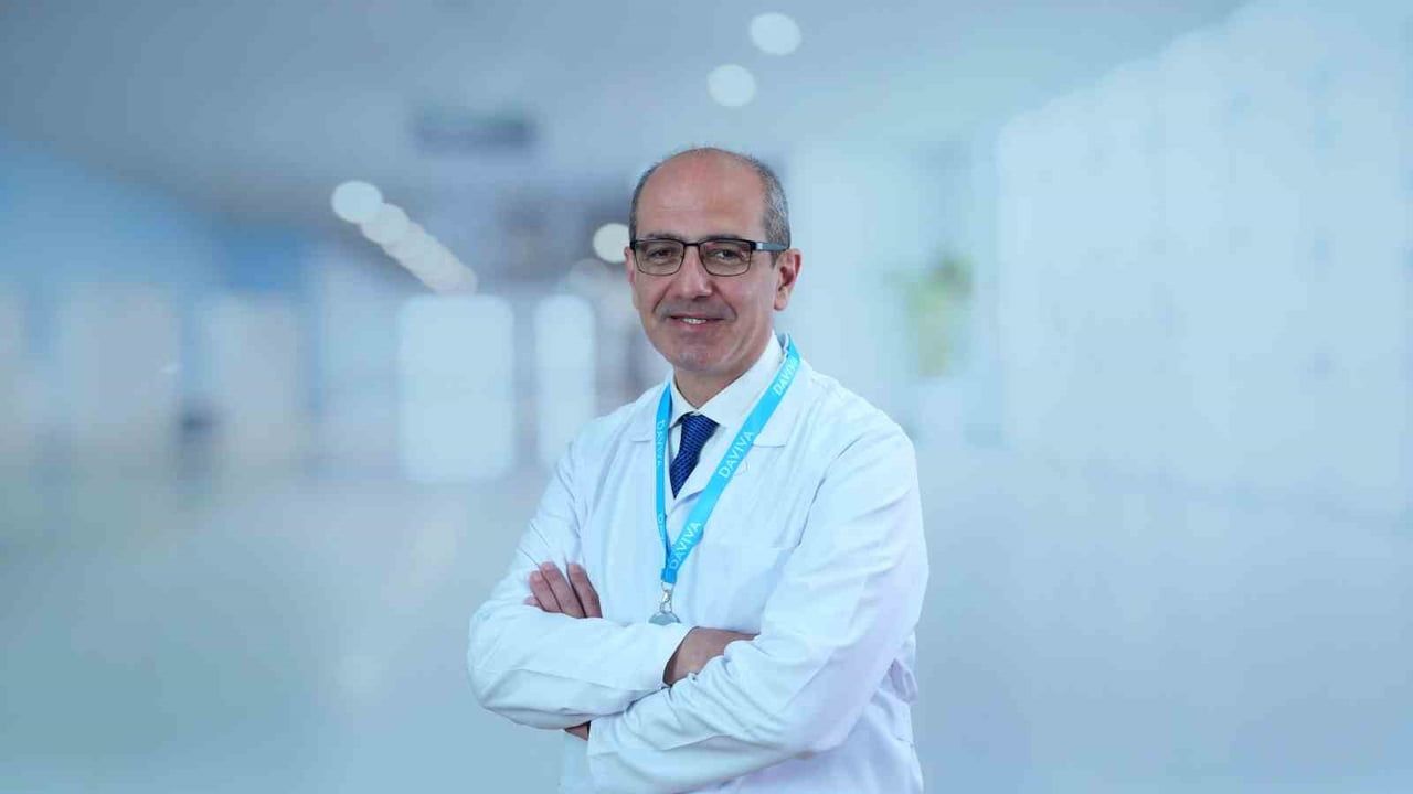 DAVİVA AVCILAR HASTANESİ GENEL CERRAHİ BÖLÜMÜ'NDEN PROF. DR. CEM İBİŞ