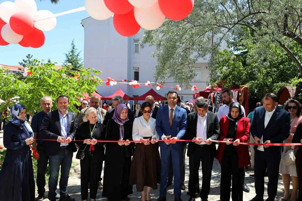 BİLECİK'TE EL EMEĞİ ÜRÜNLER BEĞENİ TOPLADI