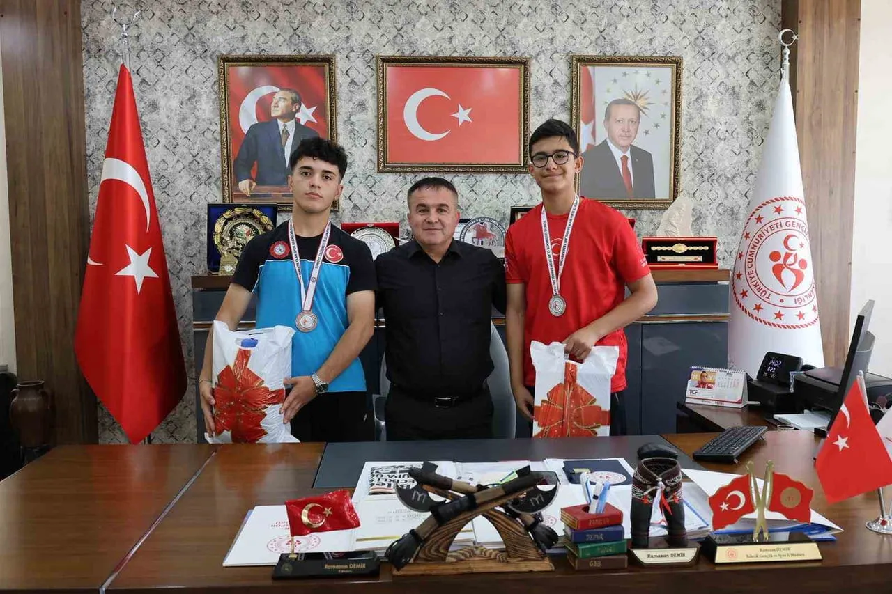 BİLECİKLİ SPORCULARDAN GURURLANDIRAN TÜRKİYE DERECESİ