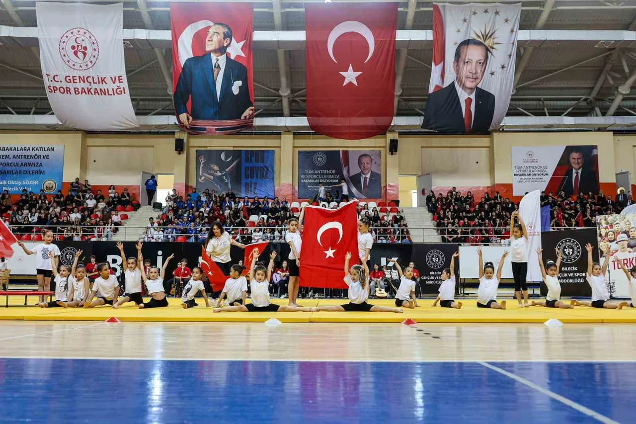 BİLECİK’TE 19 MAYIS KUTLAMALARI COŞKUYLA GERÇEKLEŞTİRİLDİ
