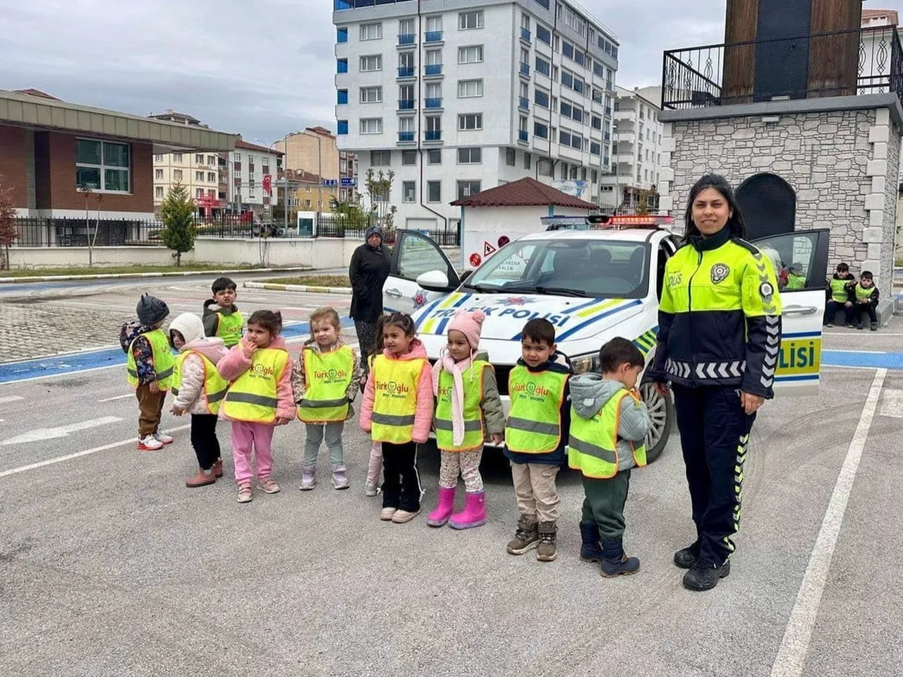 BİLECİK’TE ÖĞRENCİLERE TRAFİK EĞİTİMİ