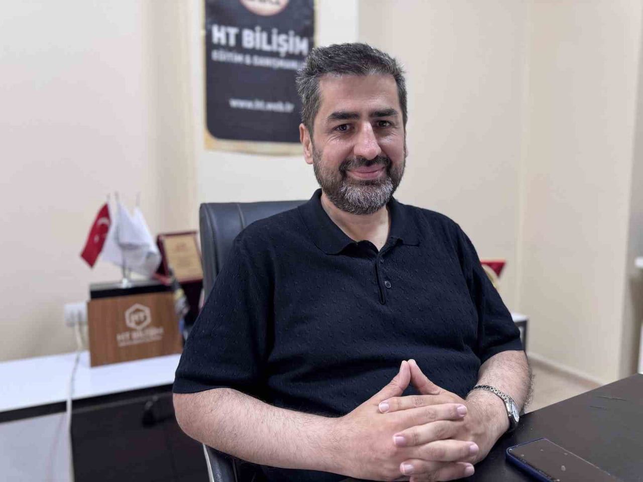 BİLİŞİM UZMANI HAKAN TOPUZOĞLU AÇIKLAMALARDA BULUNDU