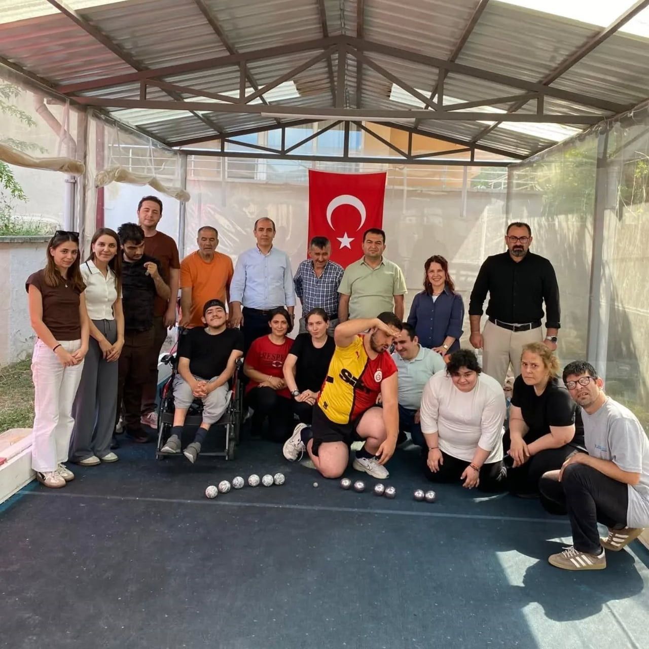 BOCCE SAHASINDA KUŞAKLAR BULUŞTU