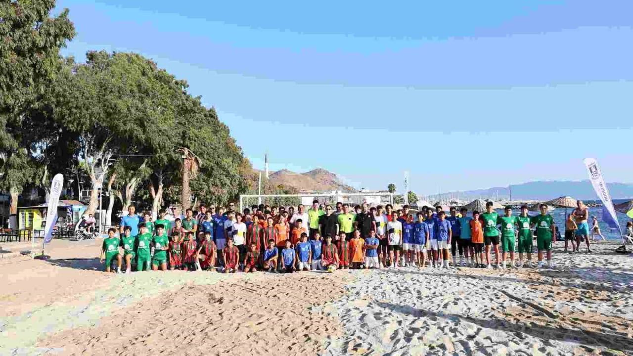 BODRUM BELEDİYESİ TARAFINDAN BU YIL İLK KEZ DÜZENLENEN 1. GÜNBATIMI ÇOCUK PLAJ FUTBOL ŞENLİĞİ...