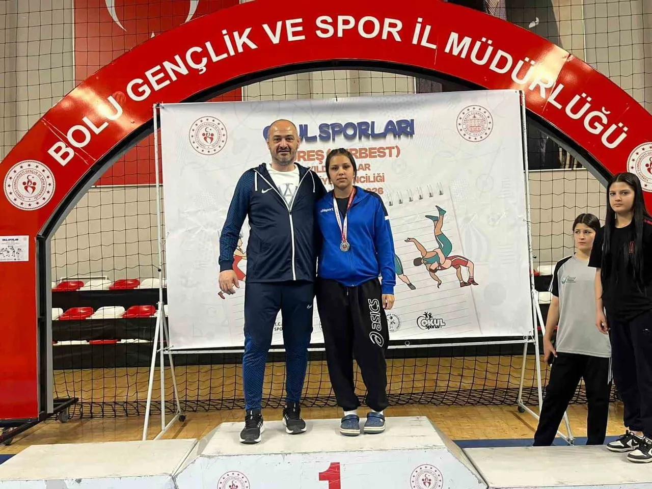 BOLU’DA DÜZENLENEN OKUL SPORLARI SERBEST GÜREŞ YILDIZ KIZLAR TÜRKİYE ŞAMPİYONASI’NDA...