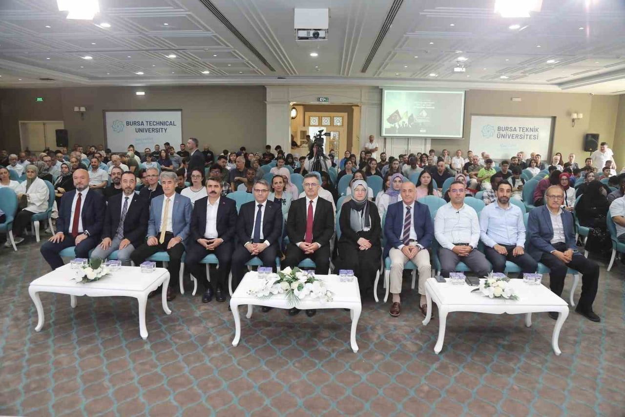 BURSA TEKNİK ÜNİVERSİTESİ (BTÜ), 15 TEMMUZ DEMOKRASİ VE MİLLÎ BİRLİK GÜNÜ ETKİNLİKLERİ KAPSAMINDA...