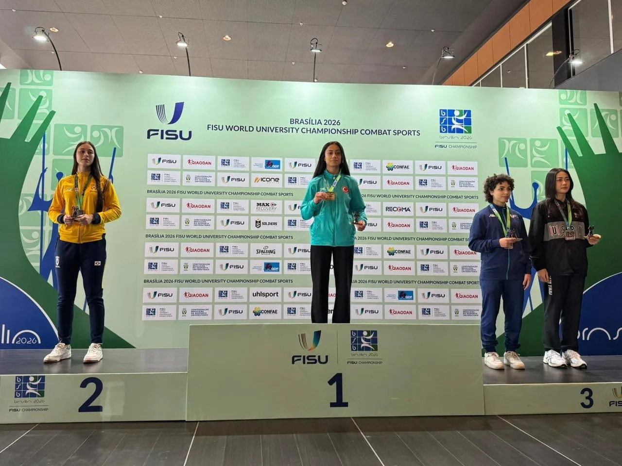BURSA ULUDAĞ ÜNİVERSİTESİ (BUÜ) ÖĞRENCİSİ VE MİLLİ SPORCU NAZLI KARAKUŞ, ULUSLARARASI ARENADA...