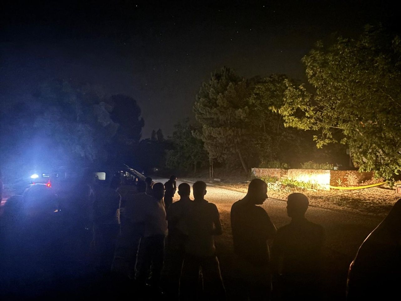 Bursa'nın Orhangazi ilçesinde amcasının oğlu tarafından tüfekle vurulan kişi hayatını...