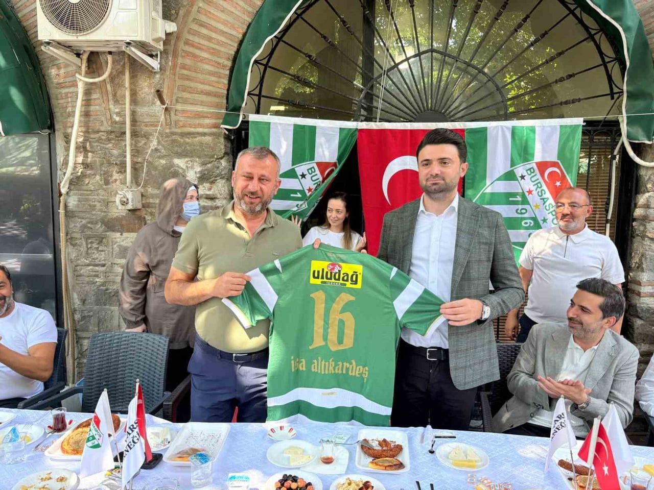 BURSASPOR BAŞKANI ENES ÇELİK, BURSA TARİHİ ÇARŞI VE HANLAR BİRLİĞİ BAŞKANI İSA ALTIKARDEŞ...