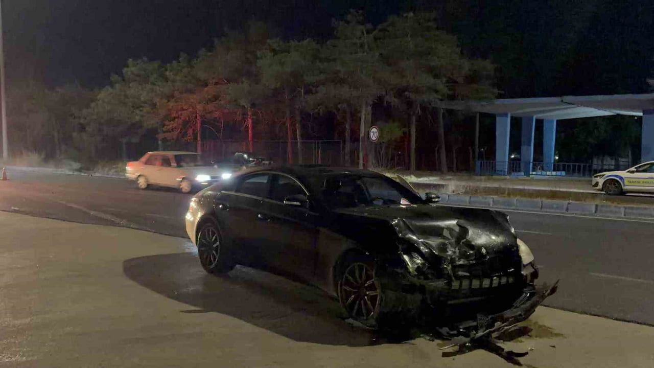 ÇERKEZKÖY-KAPAKLI YOLUNDA KAZADA 2 KİŞİ YARALANDI