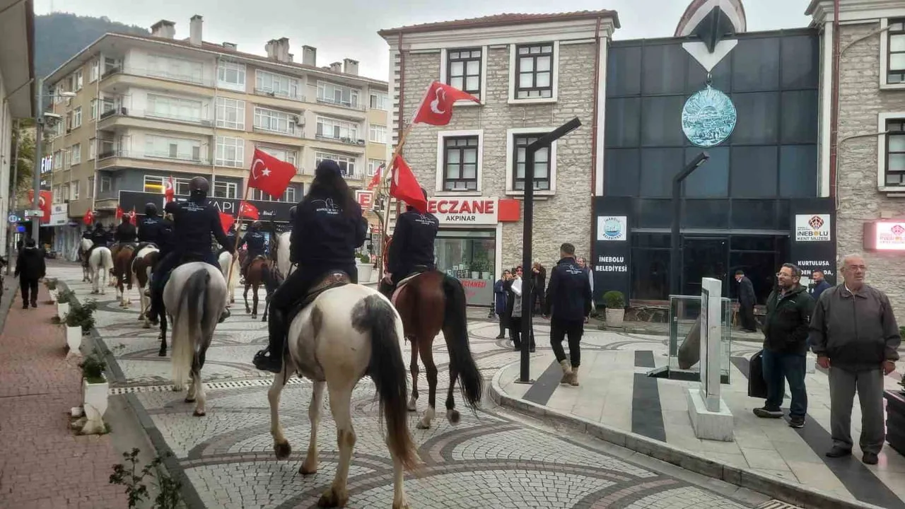 KURTULUŞ SAVAŞI’NDA İNEBOLU LİMANI’NA GELEN SİLAH VE CEPHANENİN ANADOLU’YA SEVK EDİLDİĞİ 95...