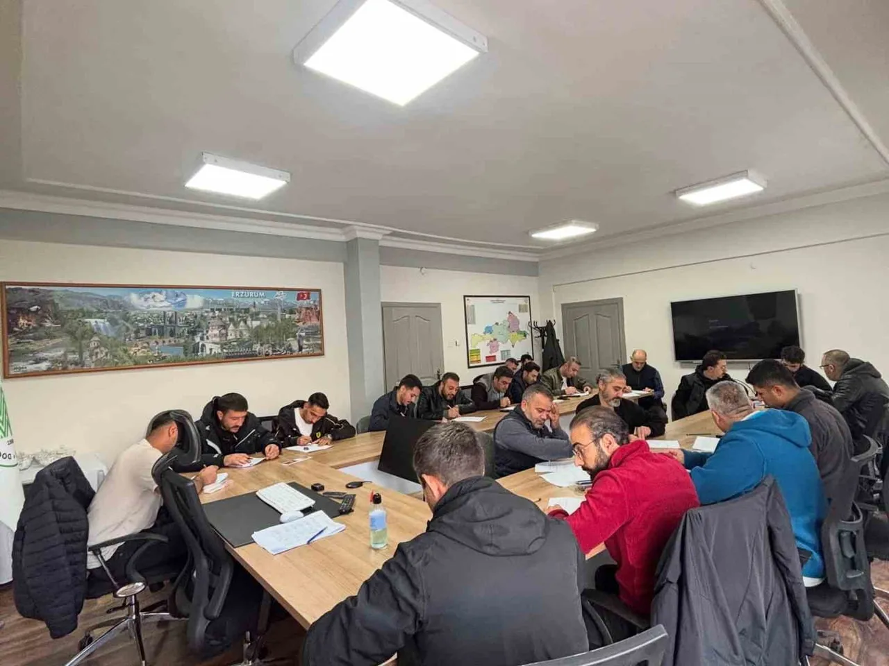 ERZURUM DOĞA VE MİLLİ PARKLAR MÜDÜRLÜĞÜ İLE YAKUTİYE HALK EĞİTİMİ MERKEZİ MÜDÜRLÜĞÜ İŞ BİRLİĞİYLE...