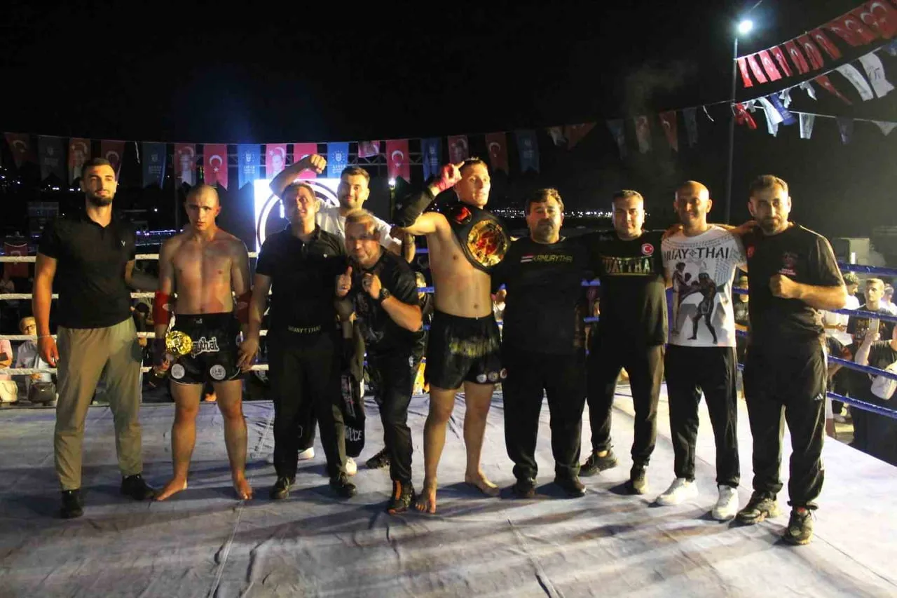 BİNLERCE KİŞİNİN İZLEDİĞİ ORGANİZASYONDA MANİSA İL SPOR MÜDÜRLÜĞÜ MUAYTHAİ EĞİTİM MERKEZİ...