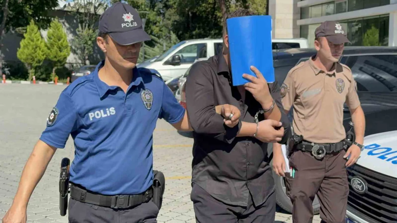 ÖMÜRCAN E.(28) ÇIKARILDIĞI MAHKEMECE TUTUKLANARAK CEZAEVİNE GÖNDERİLDİ.