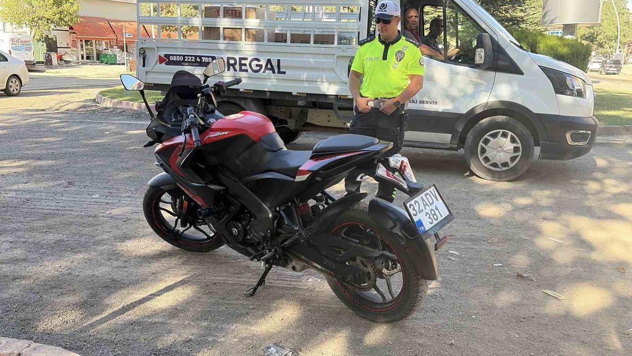 ELAZIĞ’DA KENT GENELİNDE POLİS EKİPLERİNCE YAPILAN UYGULAMALARDA ABART EGZOZ TESPİT EDİLEN...