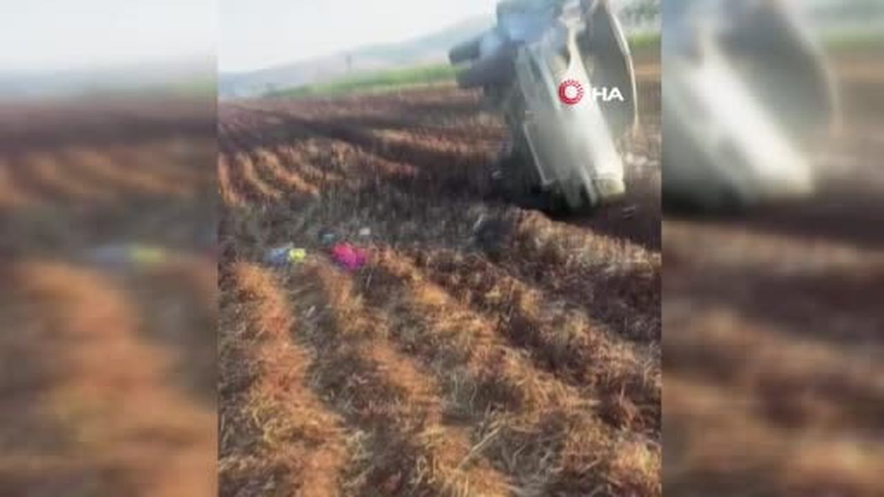 Kontrolden çıkan hafif ticari araç tarlaya uçtu: 2 yaralı