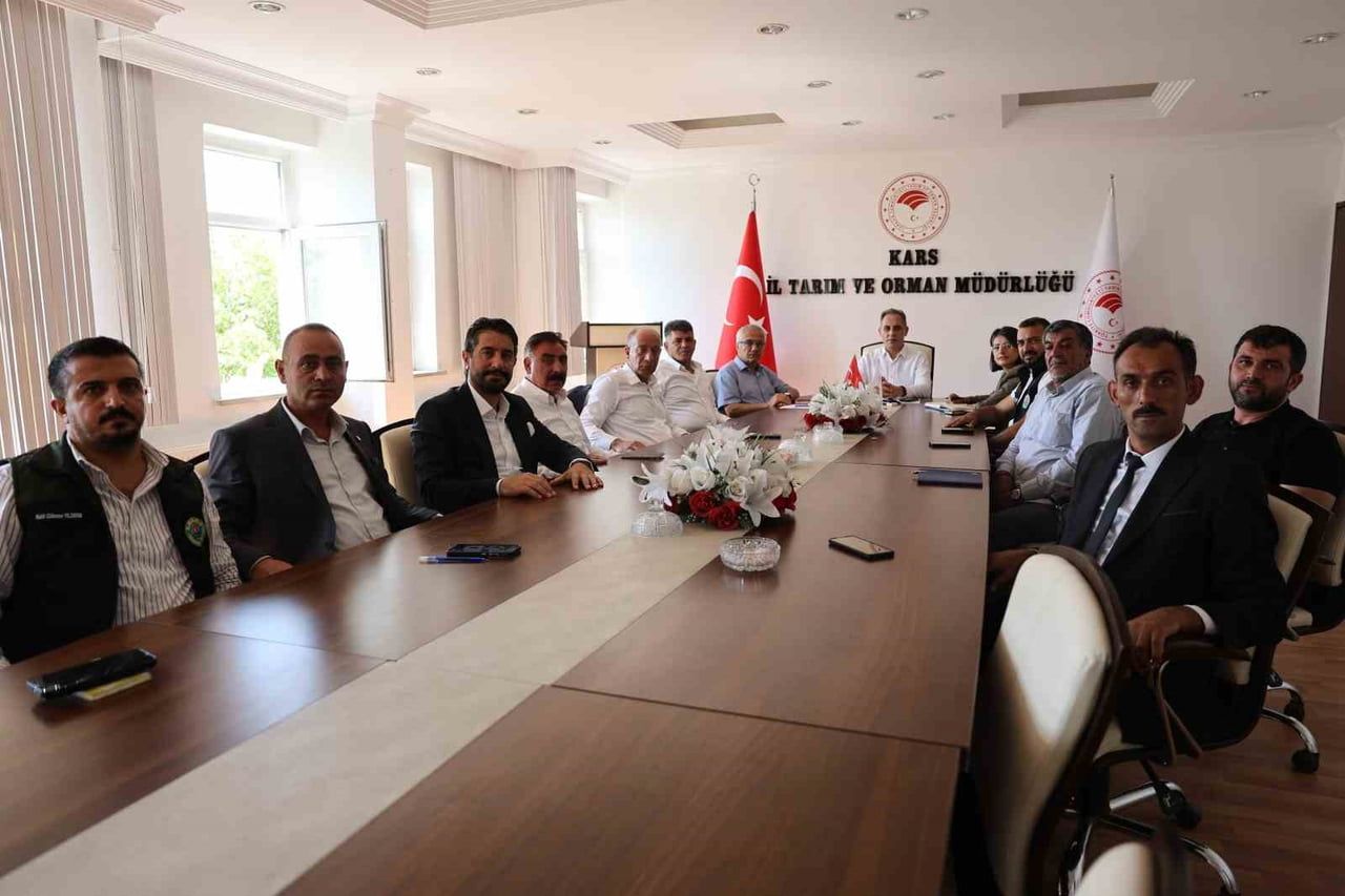 KARS'TA TARIM VE HAYVANCILIĞIN GELECEĞİ MASAYA YATIRILDI(KARS-İHA)