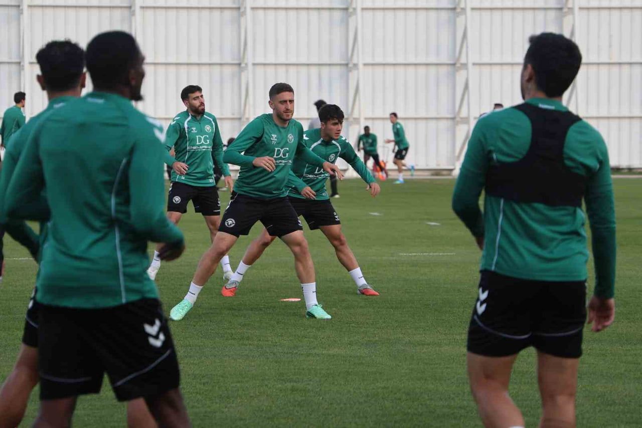KONYASPOR, TRENDYOL SÜPER LİG'İN 7. HAFTASINDA EVİNDE BAŞAKŞEHİR FK İLE OYNAYACAĞI MAÇIN...
