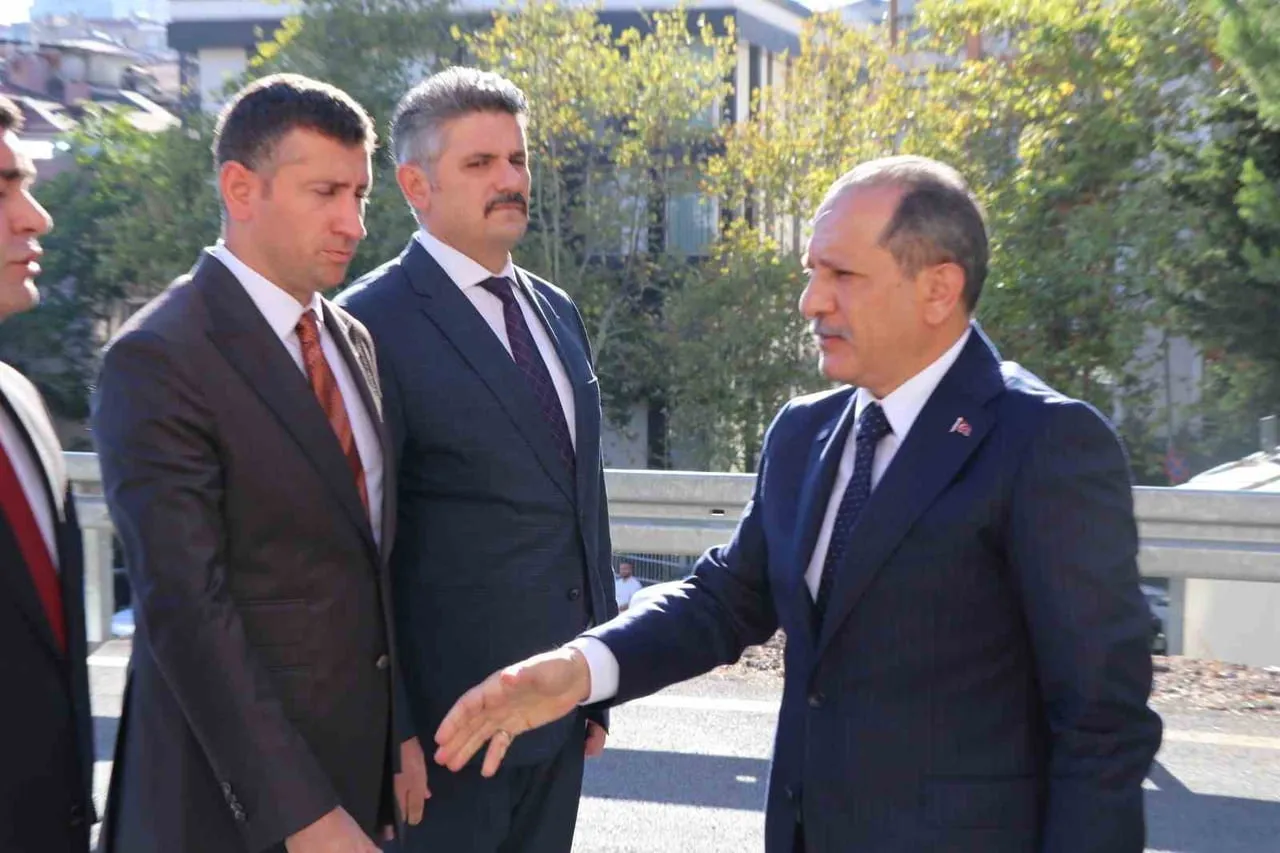 İSTANBUL İL EMNİYET MÜDÜRÜ SELAMİ YILDIZ, BEŞİKTAŞ GAYRETTEPE'DEKİ ASAYİŞ ŞUBE MÜDÜRLÜĞÜ’NÜ...