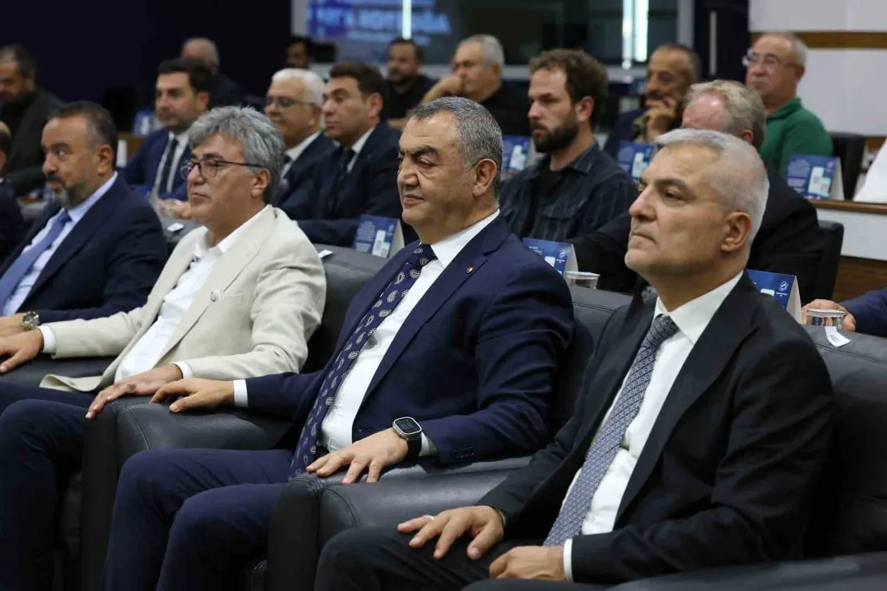 KAYSERİ SANAYİ ODASI (KAYSO) AĞUSTOS AYI MECLİS TOPLANTISINDA KONUŞAN KAYSO BAŞKANI MEHMET...