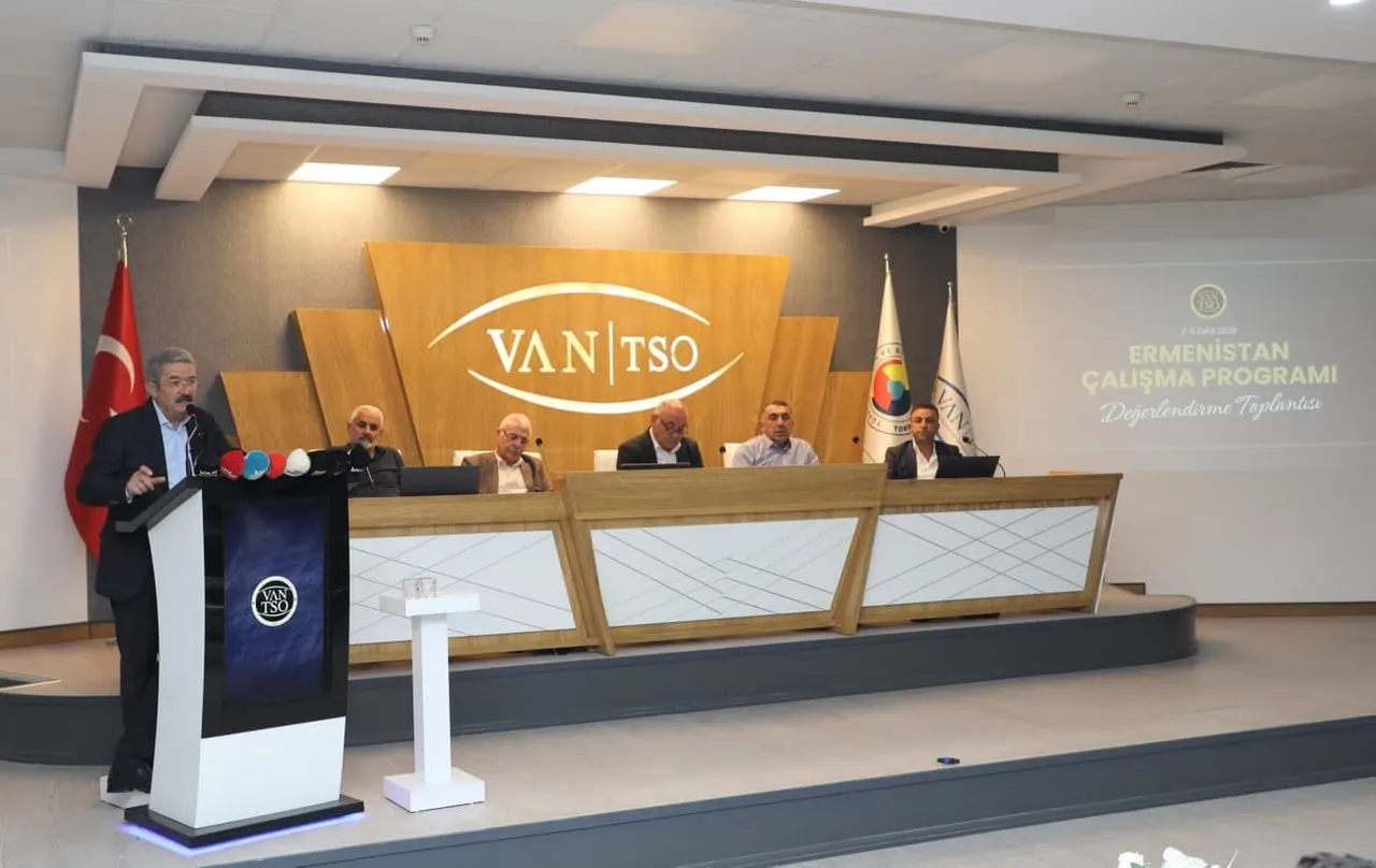 ERMENİSTAN SANAYİCİLER VE İŞADAMLARI BİRLİĞİNİN DAVETİ ÜZERİNE 2-5 EYLÜL TARİHLERİNDE ERİVAN’A...