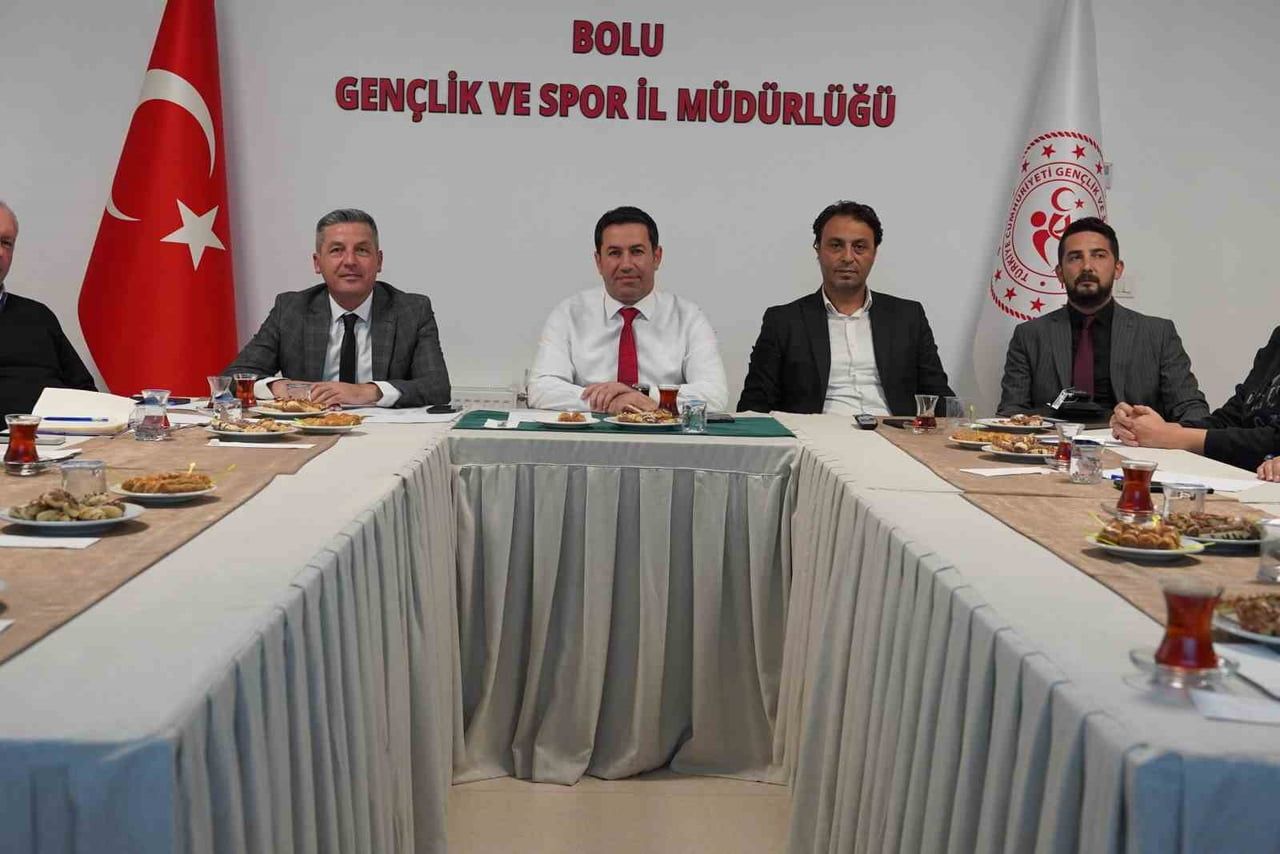 BOLU GENÇLİK VE SPOR İL MÜDÜRLÜĞÜ TARAFINDAN, 2025-2026 SEZONUNUN DEĞERLENDİRİLMESİ VE 2026-2027...