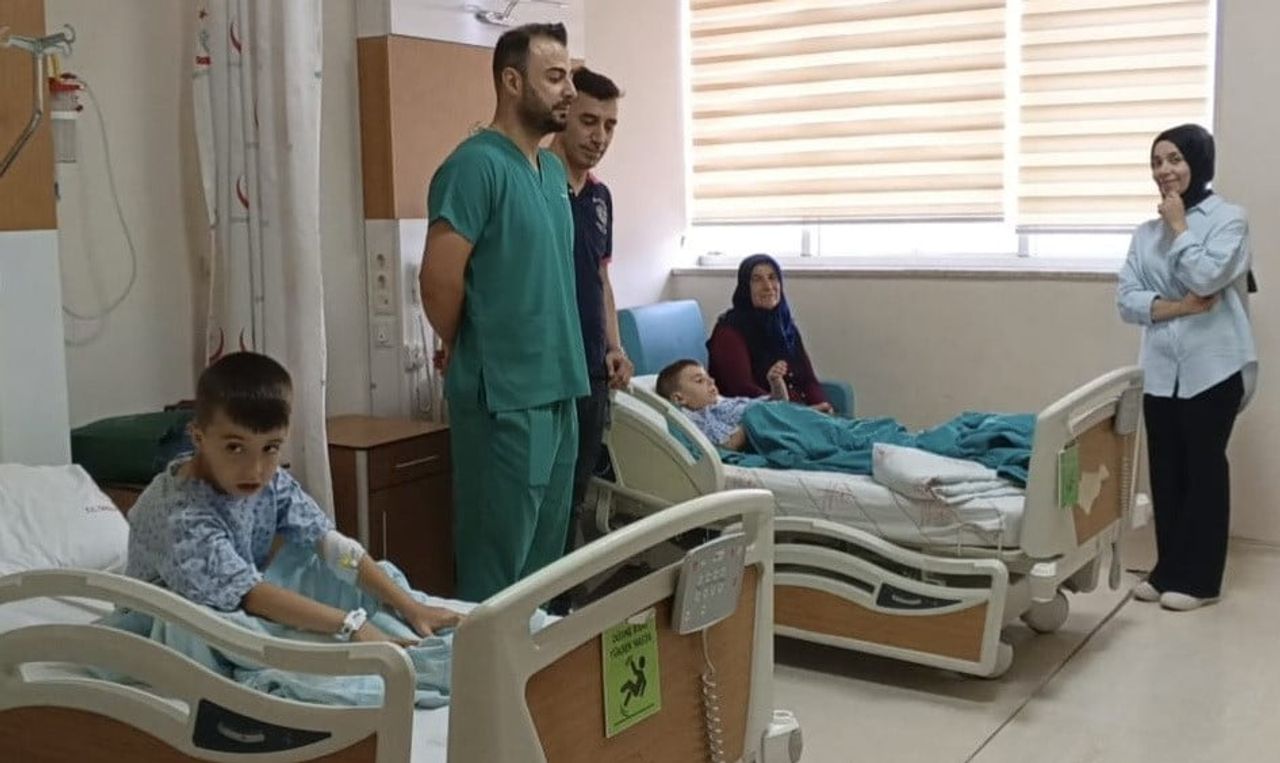 ADIYAMAN'IN GÖLBAŞI DEVLET HASTANESİ ÜROLOJİ UZMANI DR. MEHMET ÖZAVCI'NIN ORGANİZE ETTİĞİ SÜNNET...