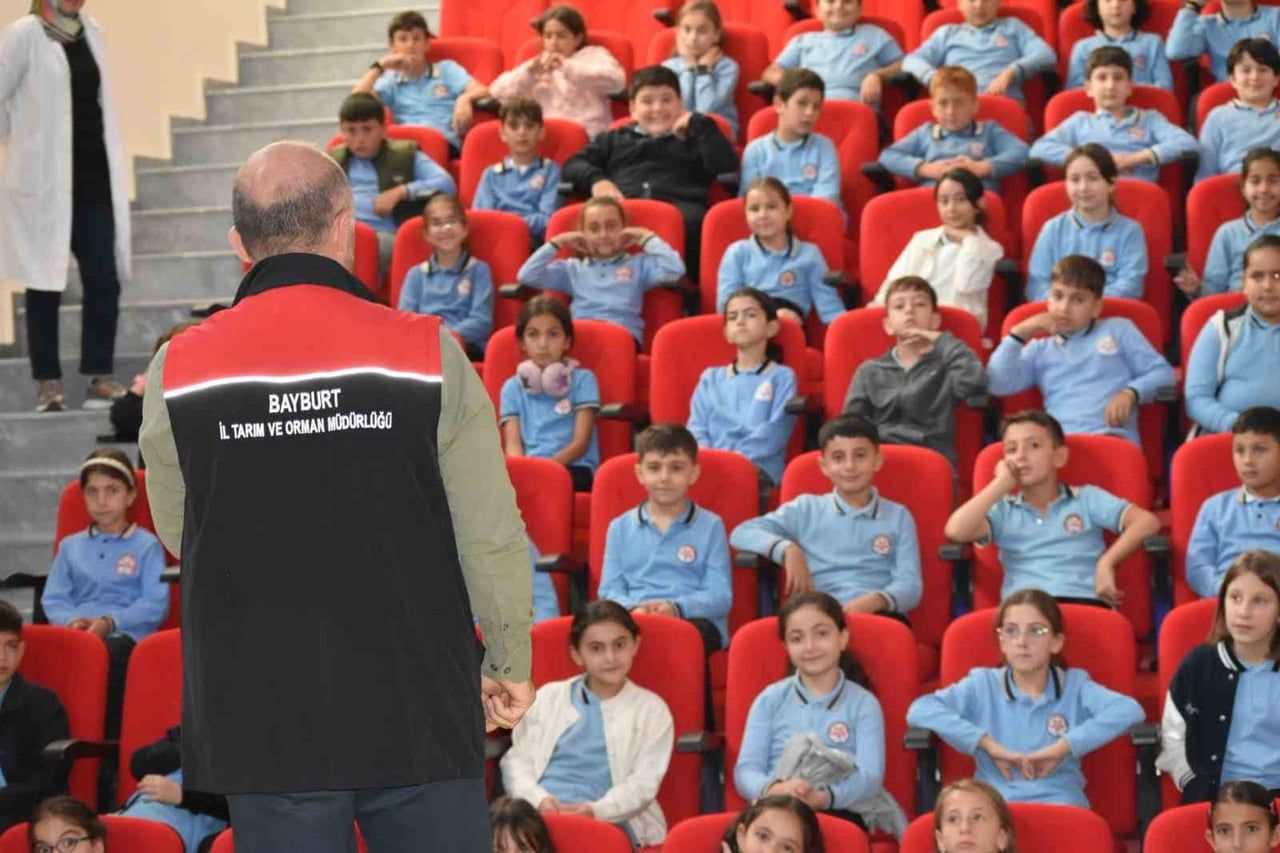 BAYBURT’TA ÖĞRENCİLERE GIDA KAYBI VE İSRAFI KONUSUNDA EĞİTİM VERİLDİ