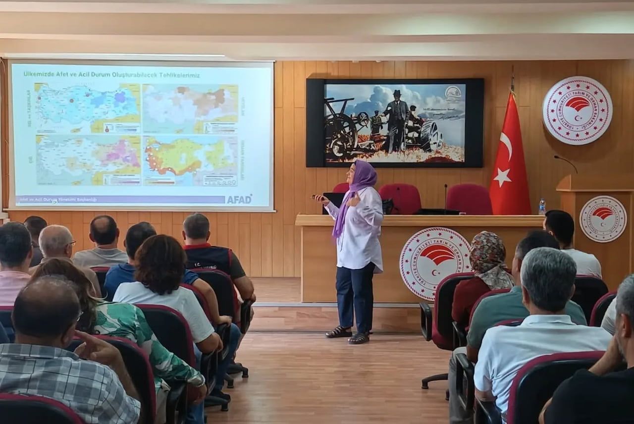 AYDIN İL TARIM VE ORMAN MÜDÜRLÜĞÜ PERSONELİNE YÖNELİK AFET VE YANGIN FARKINDALIK EĞİTİMİ...