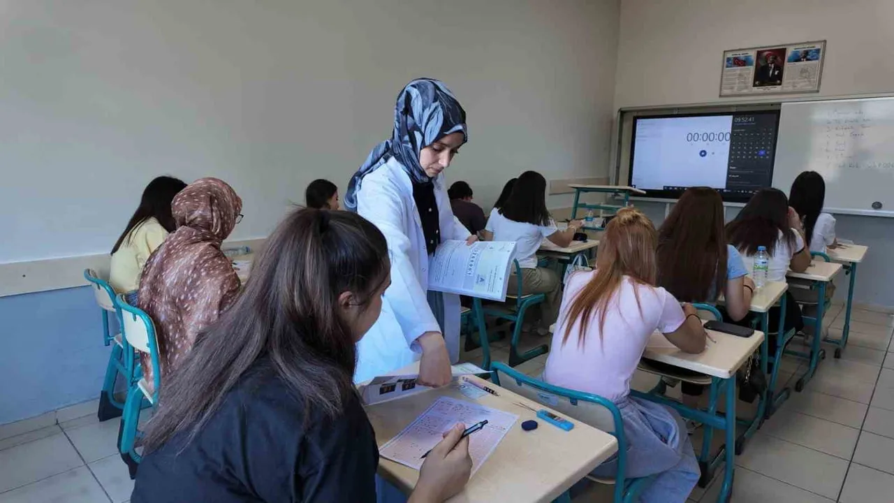 KAYSERİ BÜYÜKŞEHİR BELEDİYESİ BÜNYESİNDE FAALİYET GÖSTEREN KAYMEK; ÖĞRENCİLERE YÖNELİK ÜCRETSİZ...