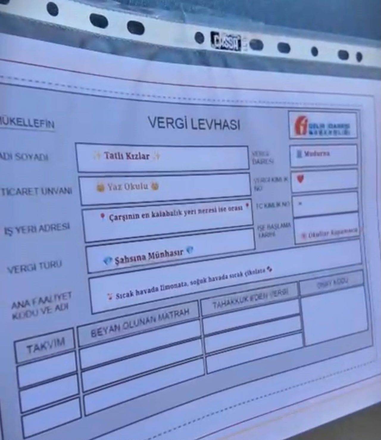 EKİPLERİN "ŞİKAYET VAR, VERGİ LEVHANIZ NEREDE?" SORUSU ÜZERİNE ÇOCUKLAR, ŞEFFAF BİR DOSYA...