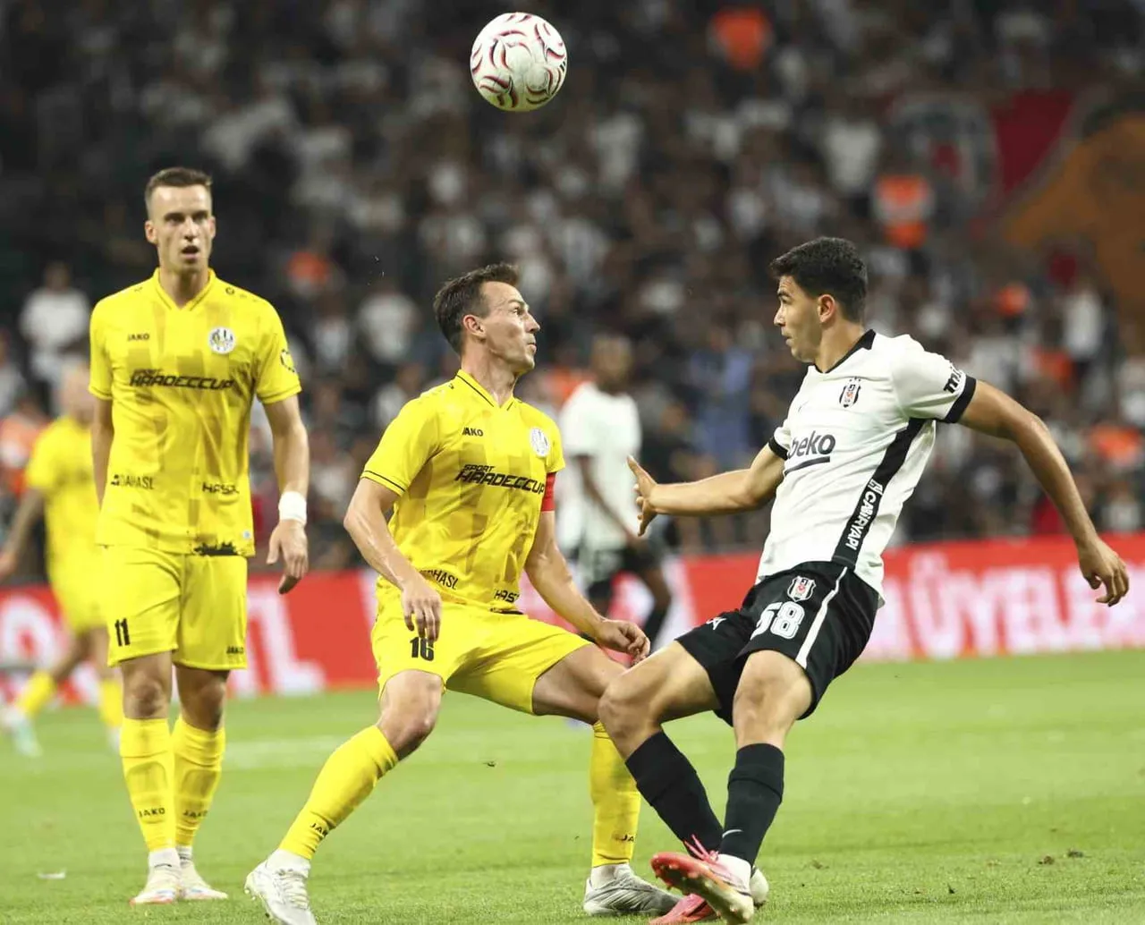 UEFA AVRUPA LİGİ 3. ELEME TURU RÖVANŞINDA BEŞİKTAŞ, KONUK ETTİĞİ ÇEKYA EKİBİ HRADEC KRALOVE’Yİ İLK...