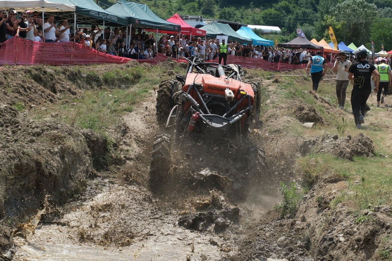 KARABÜK'ÜN YENİCE İLÇESİNDE DÜZENLENEN 2. YENİCE OFF-ROAD FESTİVALİ, İKİNCİ GÜNÜNDE...