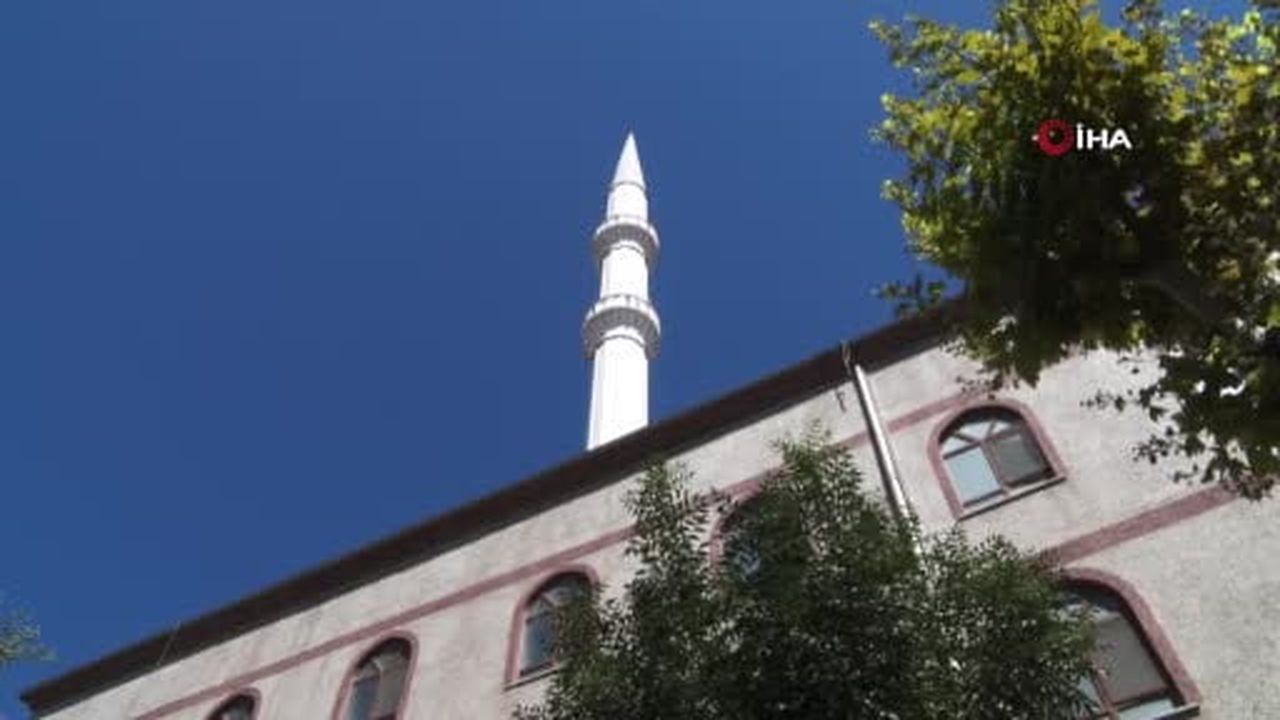 Maltepe’de kiracıları tarafından öldürülen ev sahibi çift son yolculuğuna uğurlandı