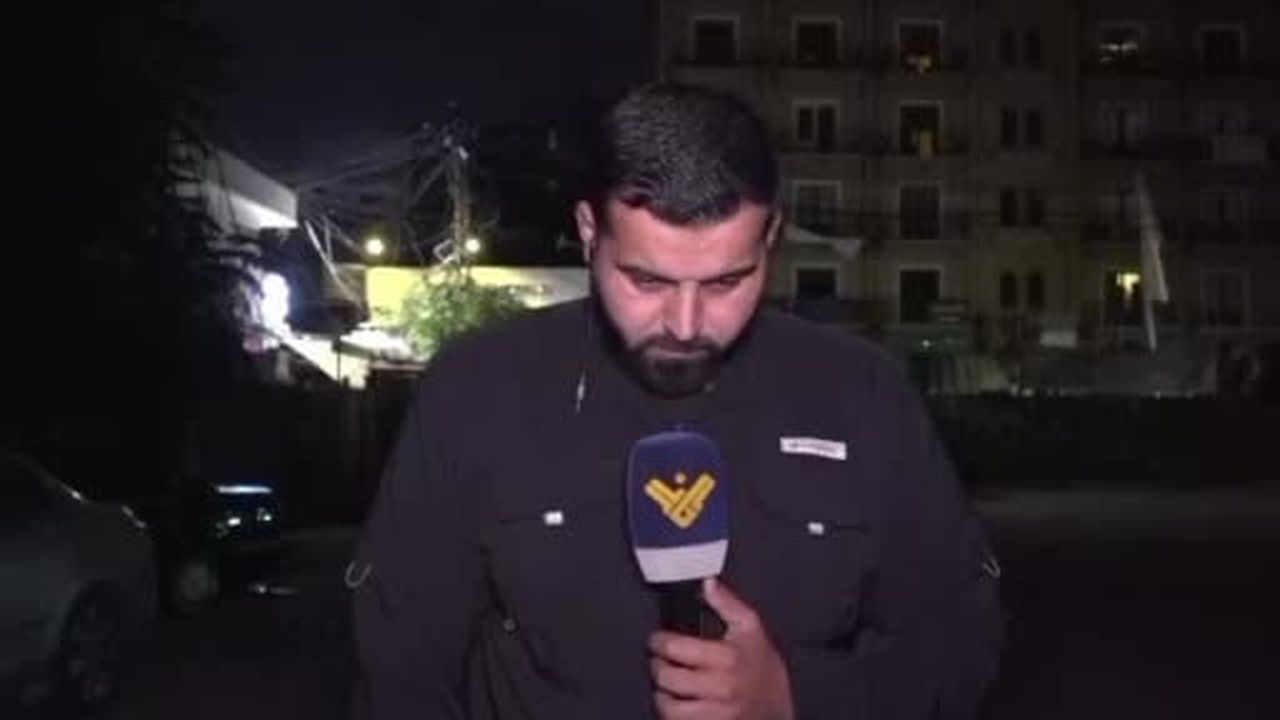 Lübnan’da Hizbullah ile bağlantılı Al-Manar kanalının muhabiri Ali Shabib, canlı yayında İsrail...