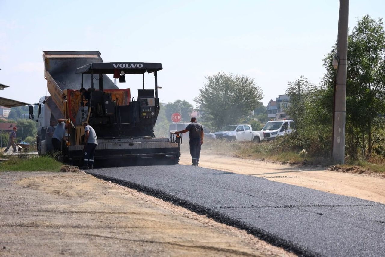 KARTEPE'DE ULAŞIM KONFORUNU ARTIRMAK VE YOL STANDARTLARINI YÜKSELTMEK AMACIYLA YÜRÜTÜLEN ÜSTYAPI...