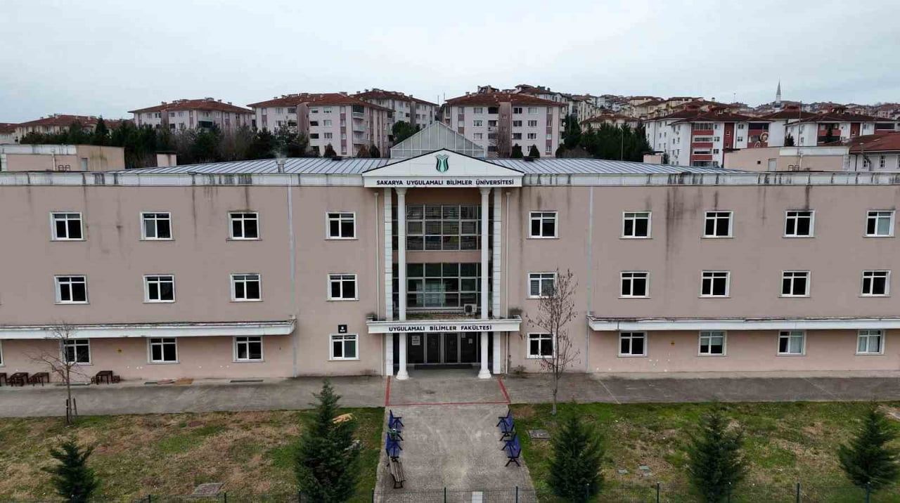 SAKARYA UYGULAMALI BİLİMLER ÜNİVERSİTESİ UYGULAMALI BİLİMLER FAKÜLTESİ’NİN İSMİ, YÜKSEKÖĞRETİM...