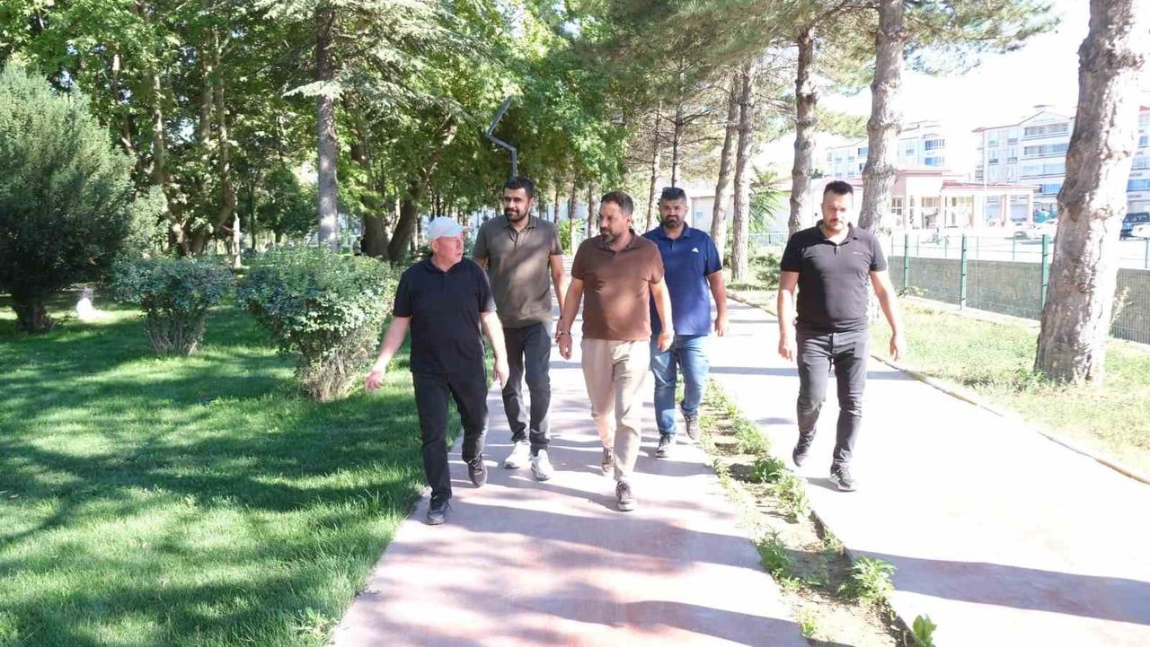 SORGUN BELEDİYE BAŞKANI M. ERKUT EKİNCİ, İLÇEDE SÜRDÜRÜLEN BELEDİYE ÇALIŞMALARINI YERİNDE...
