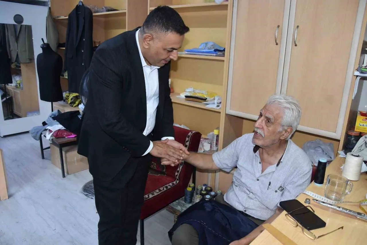 BAŞKAN SADIKOĞLU, İŞYERİNE KAVUŞAMAYAN ESNAFIN SESİ OLDU