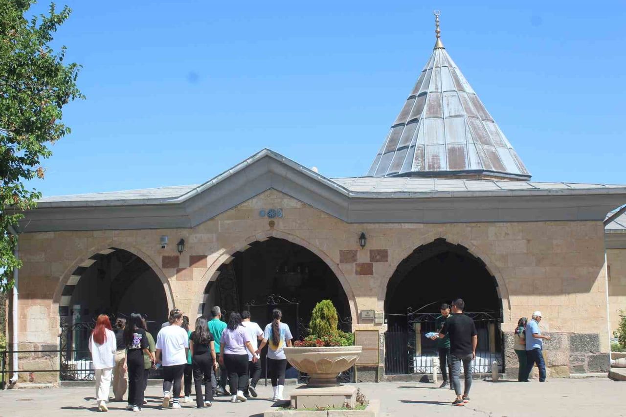 NEVŞEHİR’İN HACIBEKTAŞ İLÇESİNDE BULUNAN HACI BEKTAŞ VELİ MÜZESİ, 2026 YILININ İLK 8 AYINDA 385...